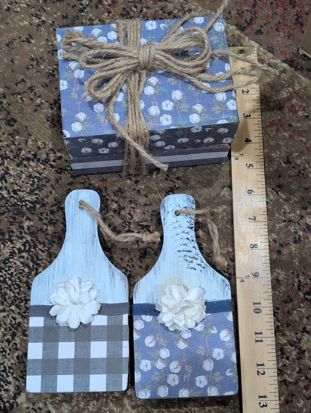 Decorative Blue and White Floral Mini Paddles And A Wooden Book Set